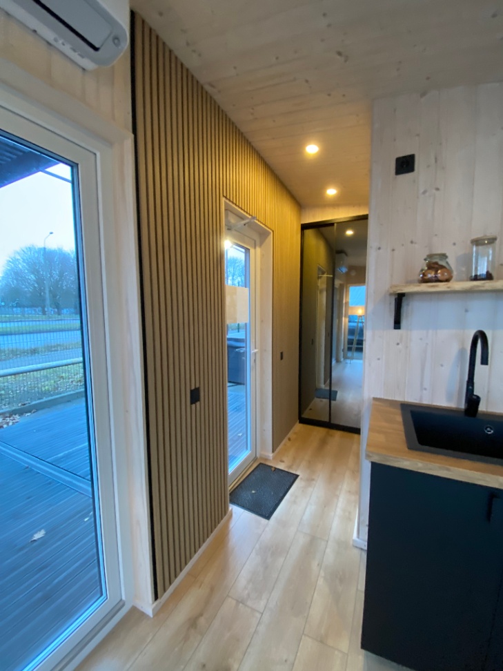 Insulated all-season house!