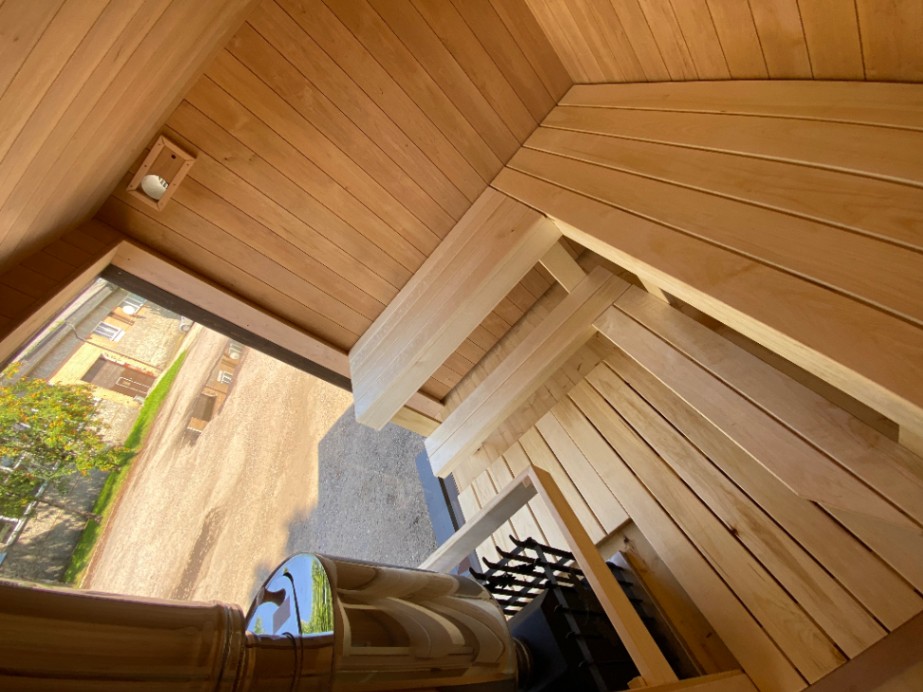 Siltināta Koka Karkasa Pirts Māja 6.4m x 2.4m