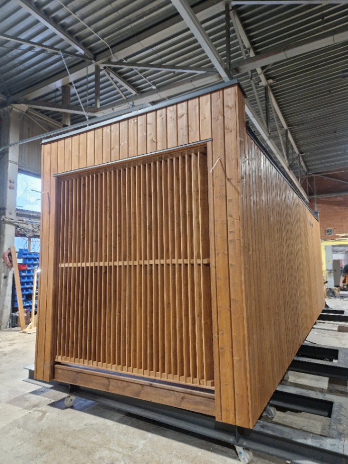 Siltināta Pirts Māja ar terasi kublam 7.58 x 2.4m