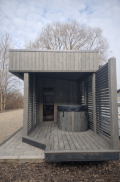 Siltināta Pirts Māja ar slēgtu terases zonu 8.4mx3m